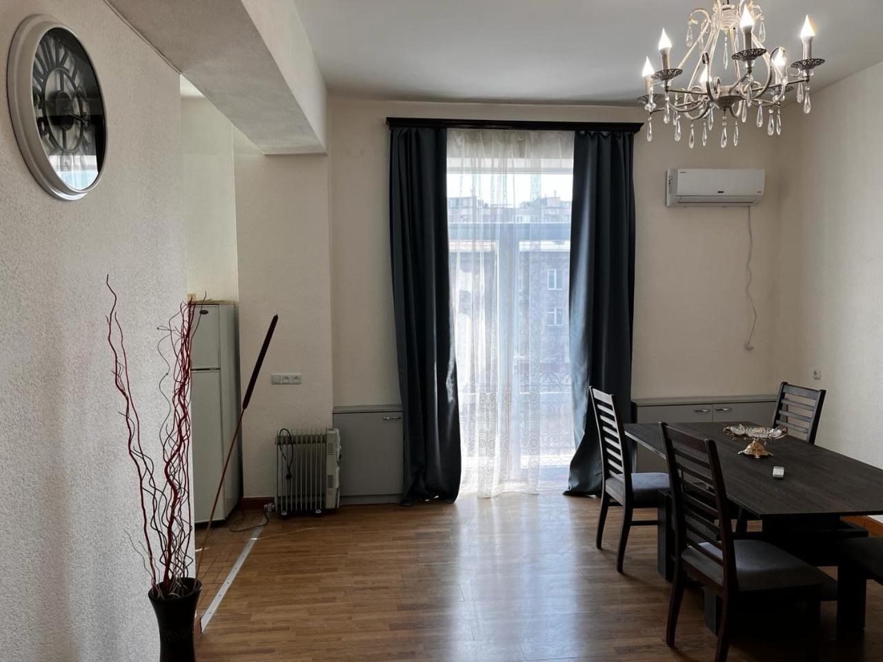 Komitas Apartement Ереван Экстерьер фото